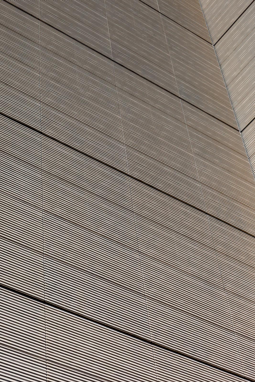 Index Tower N Foster 08, Photo by Milo | Photographer